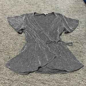 Black and white striped tie short sleeve blouse